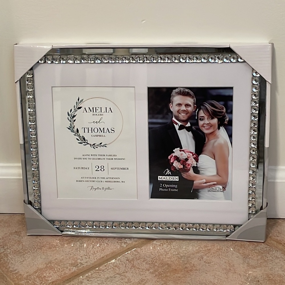 Malden Wedding Photo & Invitation Jewel Frame